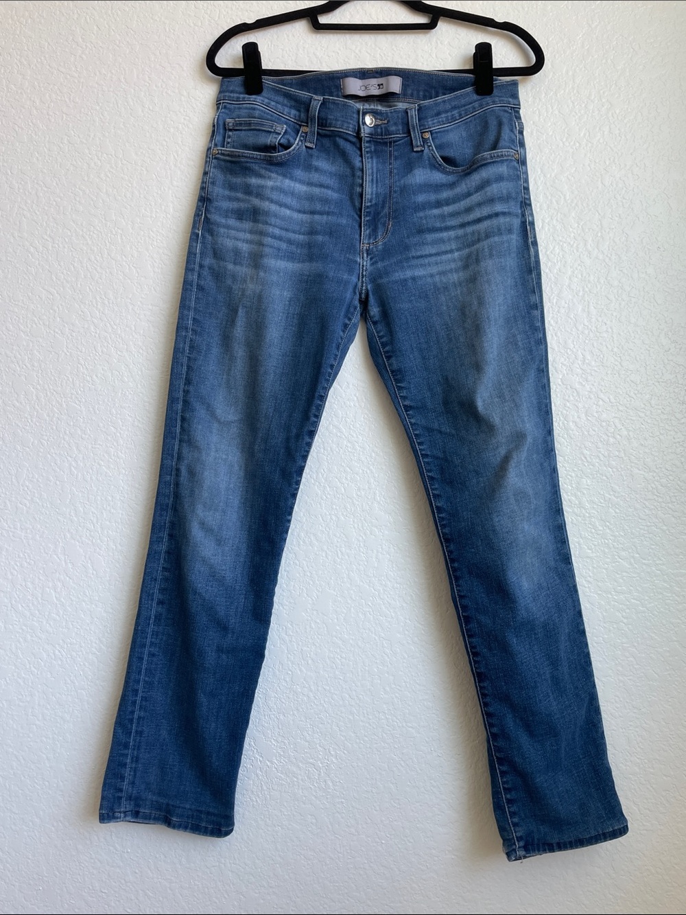 Joe's Jeans Straight Leg Jeans in Medium Blue Wash • Size W 31
